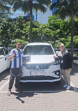 Serah terima Ertiga (Bu Lilies)